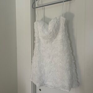 Selfie Leslie White Floral Mini Dress